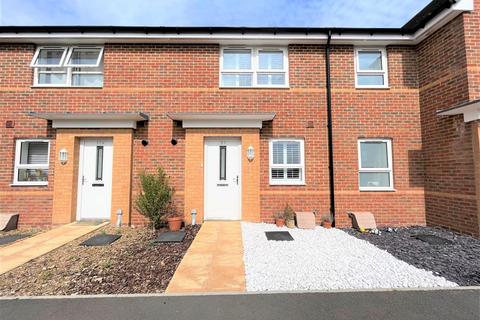 Cromwell Avenue, East Cowes 2 bed terraced house for sale