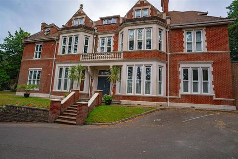 Knyveton Road, Bournemouth 2 bed flat for sale