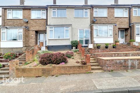 William Close, Romford, RM5 3EX 3 bed terraced house for sale