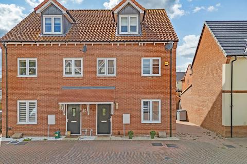 Abingdon Close, Basildon SS15 3 bed semi