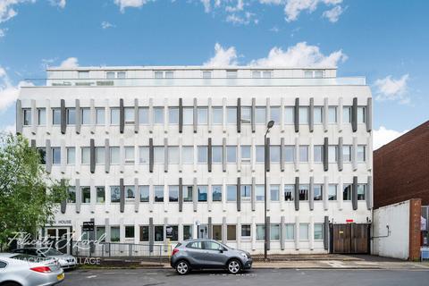 Osborn Terrace, London 2 bed apartment for sale