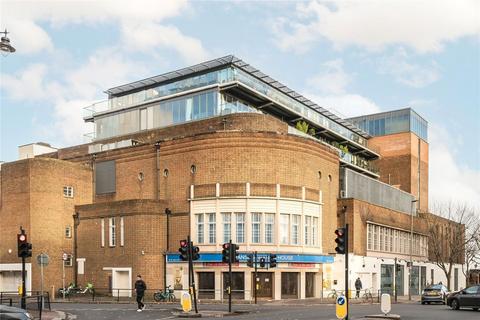 St. John's Hill, London SW11 1 bed flat for sale