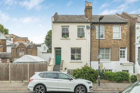 Saville Road, London W4 2 bed maisonette for sale