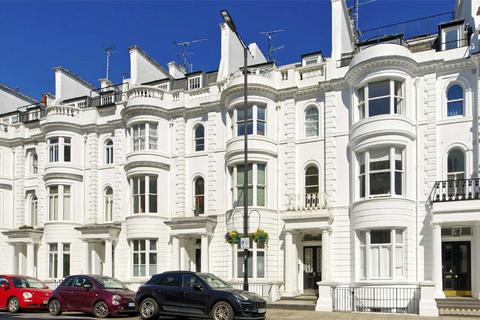 Gloucester Terrace, London W2 1 bed flat for sale
