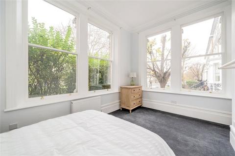 St Quintin Avenue, London W10 2 bed flat for sale