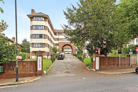 Glyn Court, London SW16 2 bed flat for sale