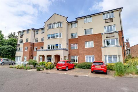 Crowstone Road, Westcliff
