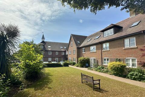 Monmouth Court, Lymington SO41 1 bed apartment for sale