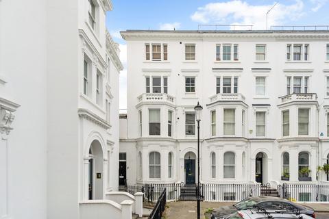 Strathmore Gardens, London, W8 2 bed house for sale
