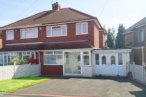 Chapel Avenue, Brownhills, Walsall... 3 bed semi