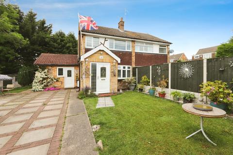 The Chase, Sheffield S26 3 bed semi