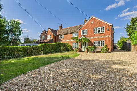 4 bedroom semi-detached house for sale