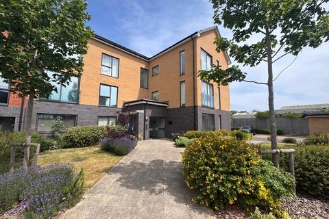 Longships Way, Reading, Berkshire 2 bed apartment for sale