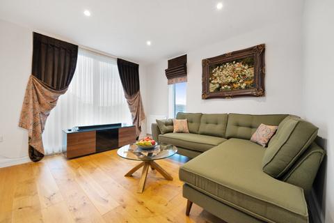 Longships Way, Reading, Berkshire 2 bed apartment for sale