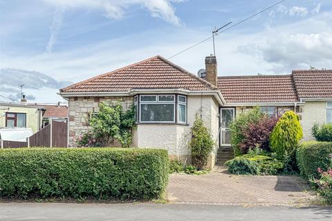 Station Crescent, Rayleigh SS6 3 bed semi