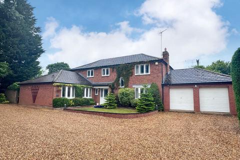 Church Road, Wellingborough NN9 5 bed detached house for sale