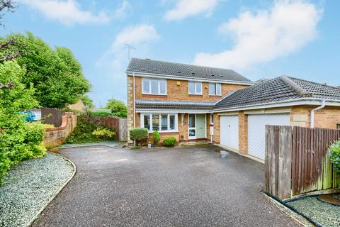 Braithwaite Close, Kettering NN15 4 bed detached house for sale