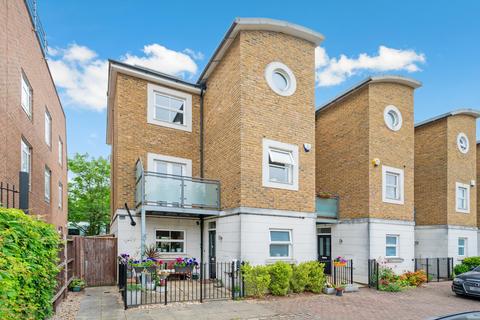 Candler Mews, Twickenham, TW1 5 bed terraced house for sale