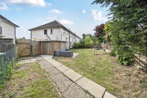 Durham Close, Maidstone, Kent, ME15 8DS 2 bed maisonette for sale