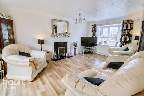 Wedgewood Grove, Birchwood 3 bed detached house for sale
