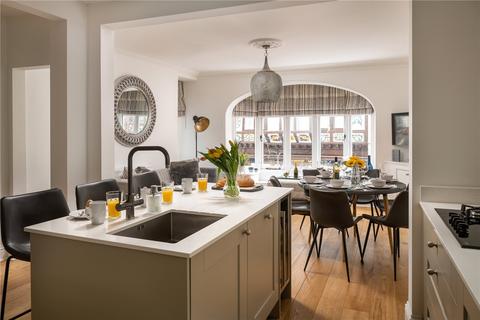 Fairfax Place, Dartmouth 3 bed flat for sale