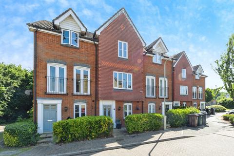 Alderney Way, Ashford, TN24 9 3 bed townhouse for sale