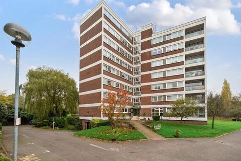 High Sheldon,  Highgate,  N6,  N6 2 bed flat for sale