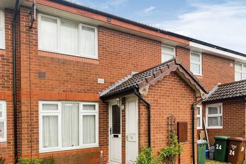 Waltham Gardens, Banbury OX16 1 bed terraced house for sale