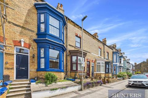 Langdale Road, Scarborough 4 bed terraced house for sale