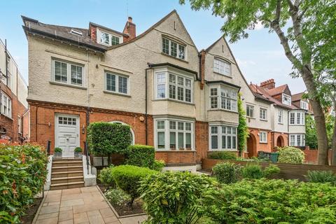 Platts Lane,  Hampstead,  NW3 2 bed flat for sale