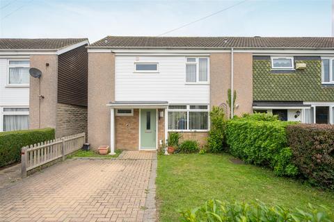 Wood Close, Windsor 3 bed end of terrace house for sale