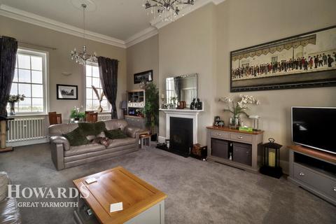Royal Naval Hospital, Great Yarmouth 2 bed apartment for sale
