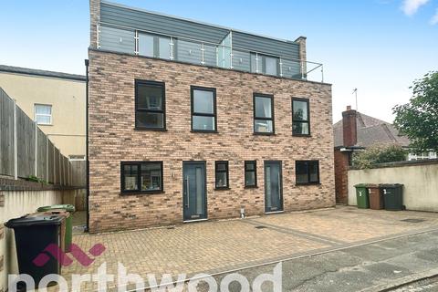 North Street, Southport, PR9 4 bed semi