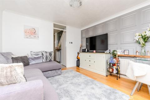 Flamingo Close, Chatham ME5 2 bed semi