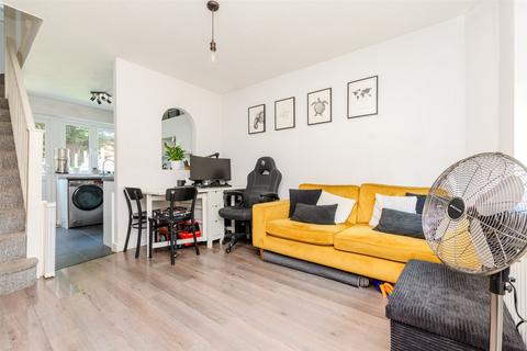 Chatsworth Road, Dartford, Kent 1 bed terraced house for sale