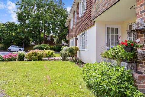 Lamorna Grove, Worthing BN14 2 bed ground floor flat for sale