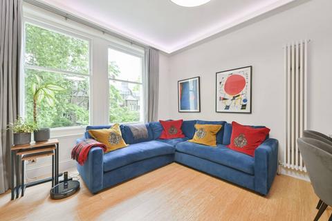 Ridgmount Gardens, Bloomsbury... 2 bed flat for sale