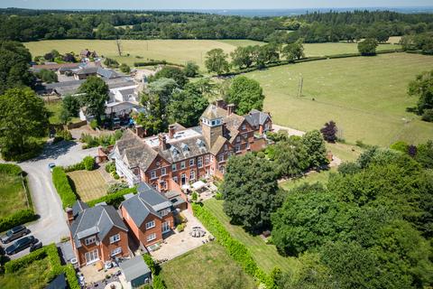 Ranmore Common, Dorking 2 bed apartment for sale
