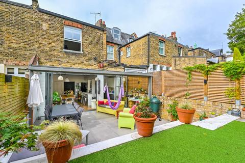 Highgate Hill, Highgate, London, N19 5 bed terraced house for sale