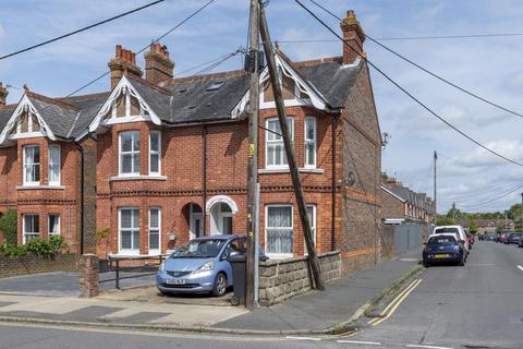 Harcourt Road, Uckfield 1 bed ground floor maisonette for sale
