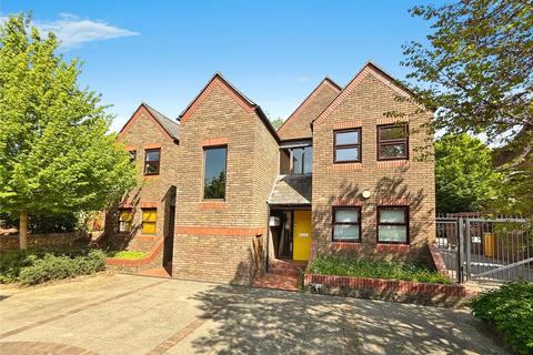 Chariotts Place, Windsor, Berkshire 1 bed apartment for sale
