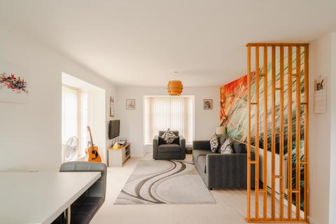 Bristol BS10 2 bed flat for sale