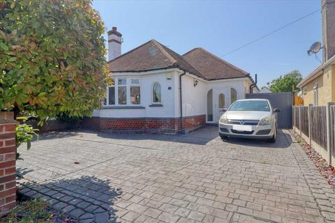 Clacton on Sea CO15 2 bed bungalow for sale