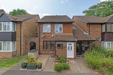 Helmsdale Close, Hayes UB4 1 bed maisonette for sale