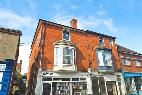 Avenue Road, Freshwater, Isle of Wight 2 bed apartment for sale