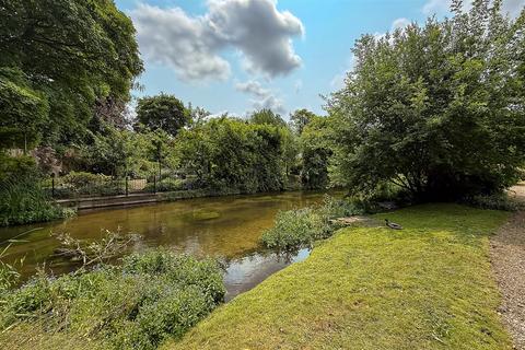 The Beeches, Park Street, St. Albans 2 bed bungalow for sale