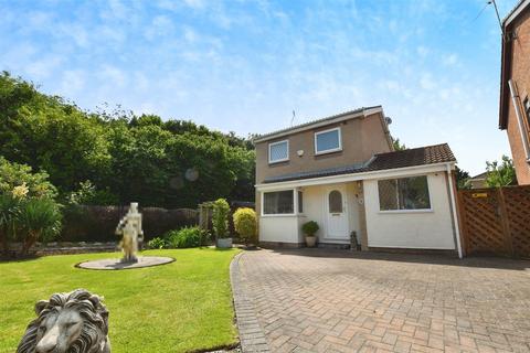 Beckdale, Hull 3 bed detached house for sale