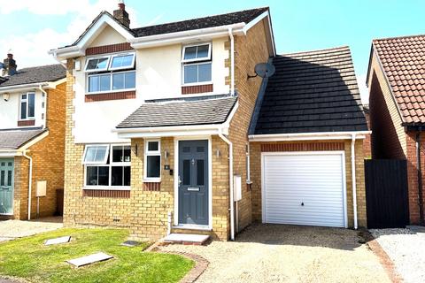 ALDRIDGE PARK, WINKFIELD ROW... 3 bed link detached house for sale