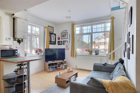 Kingsland Road, Worthing 1 bed maisonette for sale