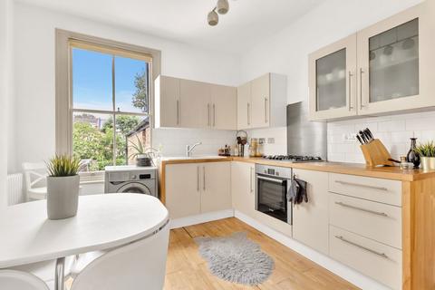 Parkhurst Road, London N22 1 bed flat for sale